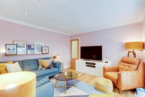 38 Baker Avenue, Arnold, Nottingham, NG5 8FU