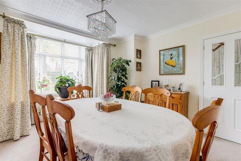 9 Ashworth Crescent, Nottingham, NG3 6BX