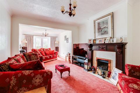 9 Ashworth Crescent, Nottingham, NG3 6BX