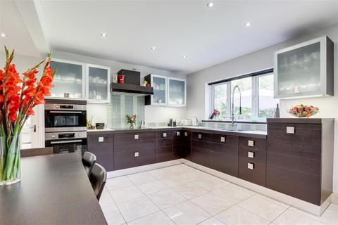 4 bedroom detached house for sale, Chartwell Grove, Mapperley NG3