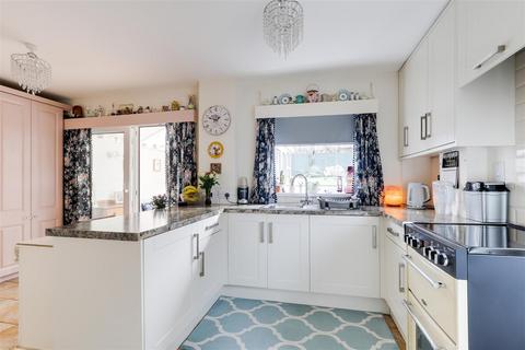 3 bedroom semi-detached house for sale, Penarth Rise, Mapperley NG5