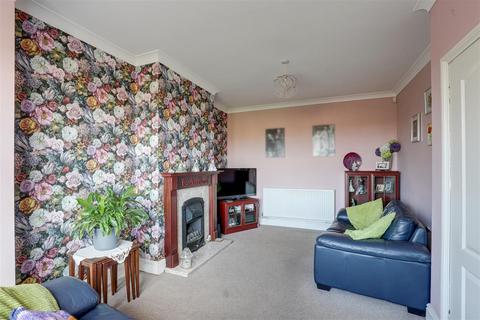 3 bedroom detached house for sale, Hillview Road, Carlton NG4