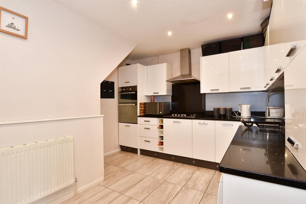 Haig Avenue, Rochester, Kent 2 bed semidetached house for sale £325,000