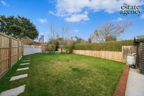 111 Beresford Road, London, E4 6EF