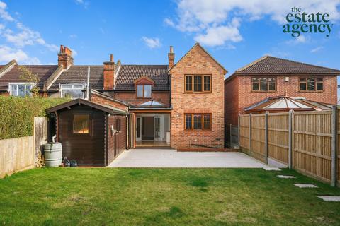 111 Beresford Road, London, E4 6EF