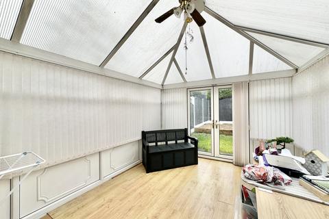 206 Sandgate Drive, Kippax, Leeds, LS25 7QS