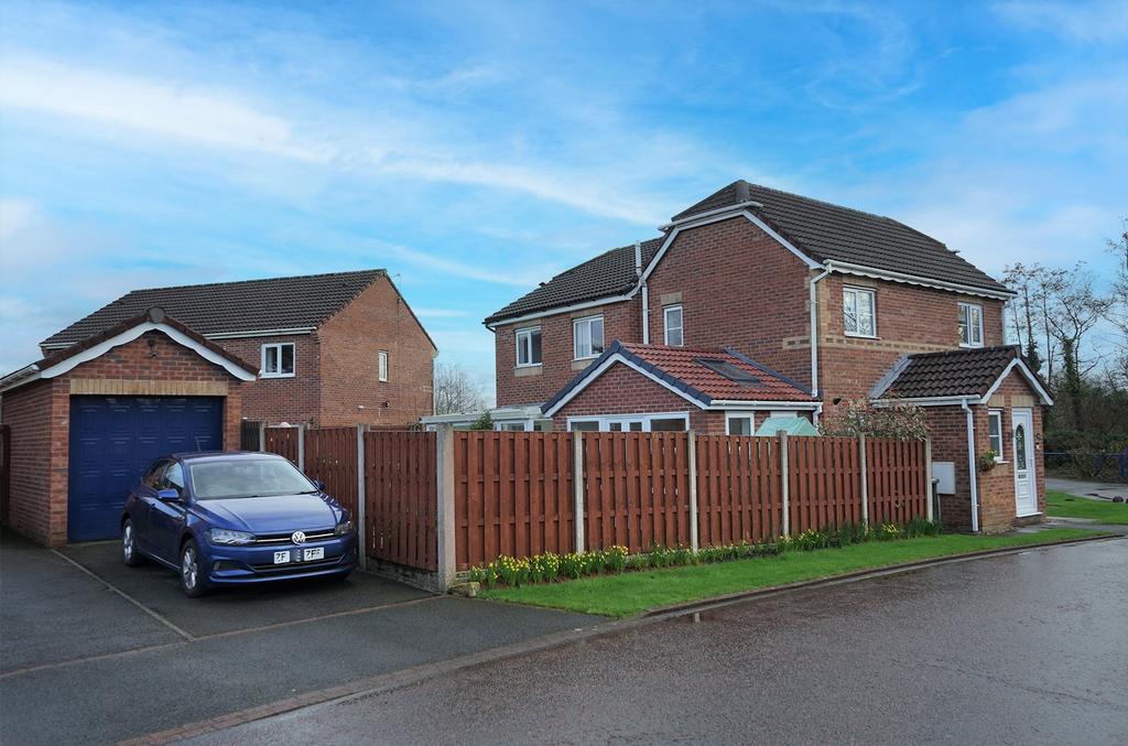 Dunnock Lane, Cottam PR4 3 bed semidetached house for sale £208,000