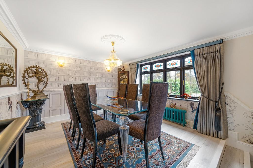 Farnaby Road, Bromley BR1 5 bed detached house for sale £1,385,000