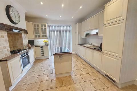 4 bedroom bungalow for sale, Flint Hill Bank, Dipton, Stanley, County Durham, DH9 9JD