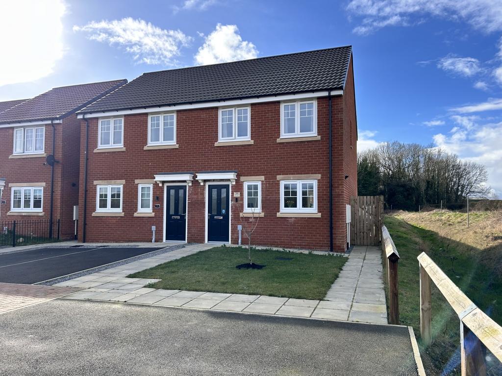 Earls Way, Coxhoe, Durham, DH6 3 bed semidetached house for sale £