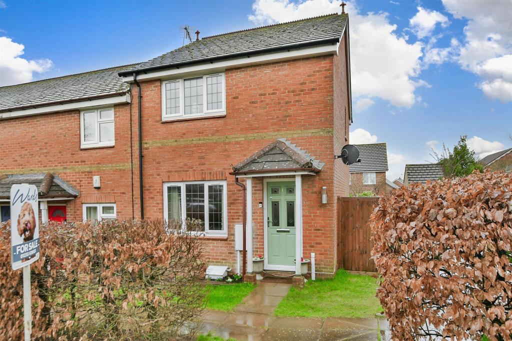 South Motto, Park Farm, Ashford, Kent 3 bed end of terrace house for