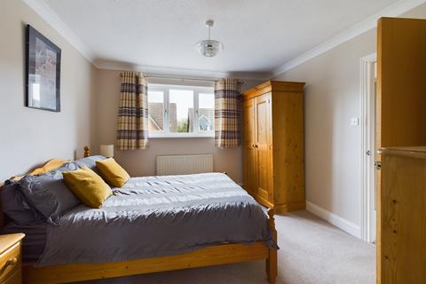 2 Cherry Orchard, Oakington, Cambridge, CB24 3AY