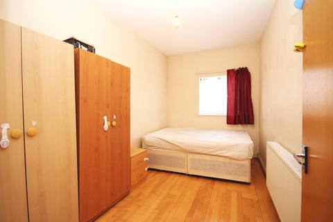 2 bedroom flat to rent - Fairholme Road, Harrow HA1