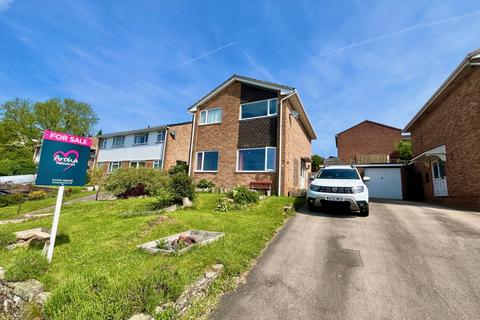 4 bedroom detached house for sale, Limeway, Lydney, Gloucestershire, GL15 5LW