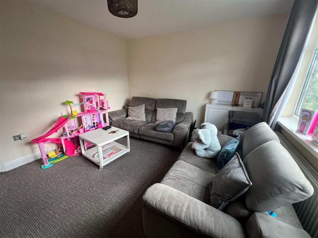 Kingston Avenue, Wigston, LE18 1HP 3 bed semidetached house for sale