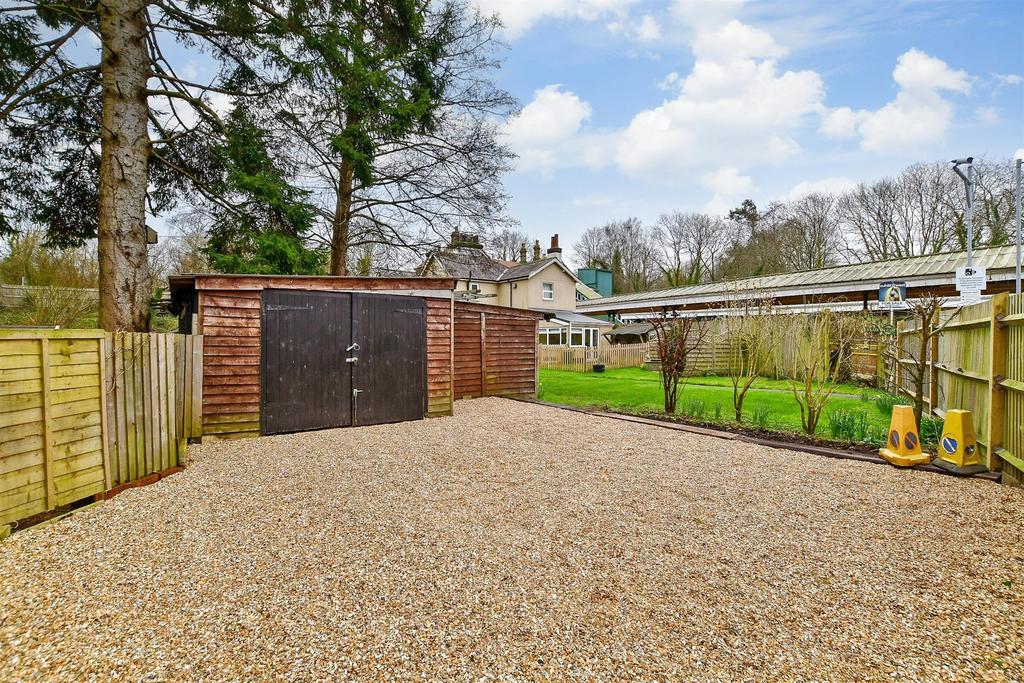 Driveway/Parking