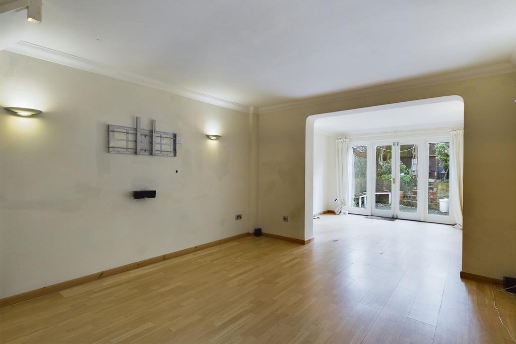 Lounge /  Dining Room
