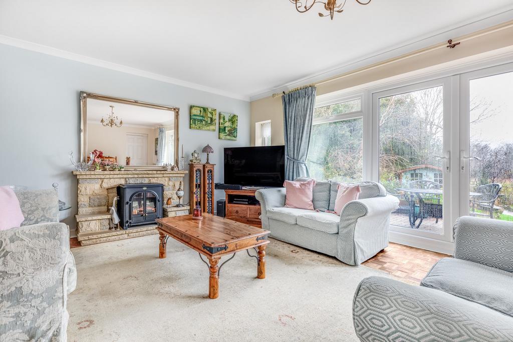 Wellesford Close, Banstead, SM7 4 bed detached house £875,000