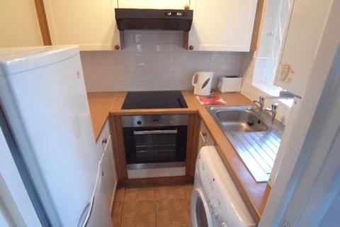 1 bedroom flat to rent, Cliff Court, Cliff Road, Leeds, West Yorkshire, LS6