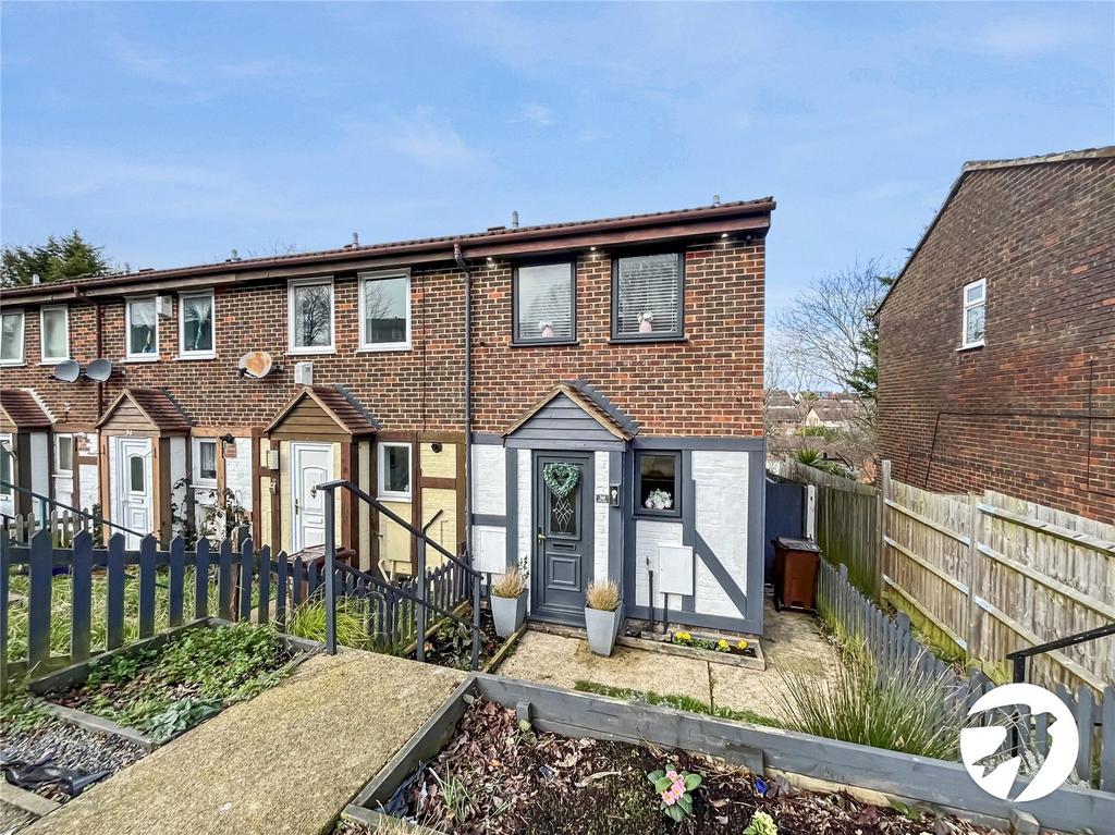Heritage Road, Walderslade, Kent, ME5 2 bed end of terrace house for