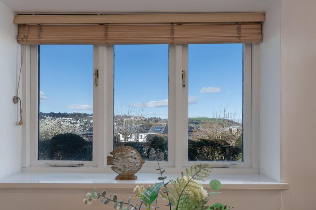 View from the Kitchen - 2 Riverside Wharf,...