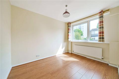 52 Carston Close, London, SE12 8DZ