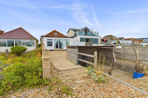 4 bedroom detached house for sale, Coast Road, Pevensey Bay