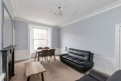 4 bedroom flat for sale, 19 (1F2) Gayfield Square, New Town, Edinburgh, EH1 3NX