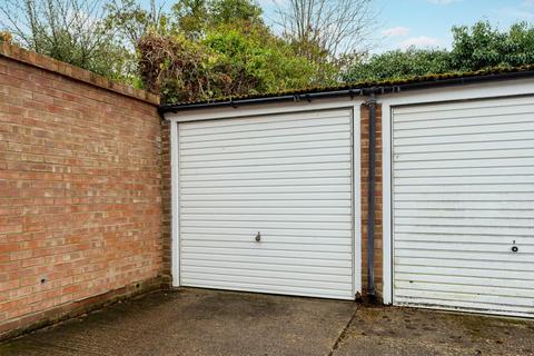 Garage to rent, Cranes Park, Surbiton, KT5