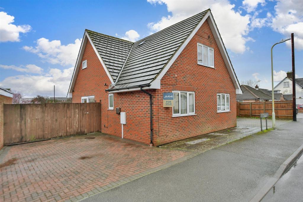 Cudworth Road, Willesborough, Ashford, Kent 3 bed semidetached house