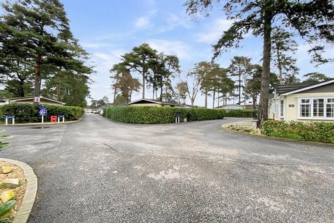 2 bedroom park home for sale, Lone Pine Park, Lone Pine Drive Ferndown, Dorset BH22 8NA