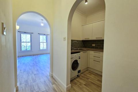 2 bedroom apartment to rent, Midanbury Lane, Bitterne Park