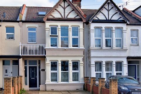 5 bedroom terraced house for sale, Lovelace Gardens, Southend-On-Sea, SS2