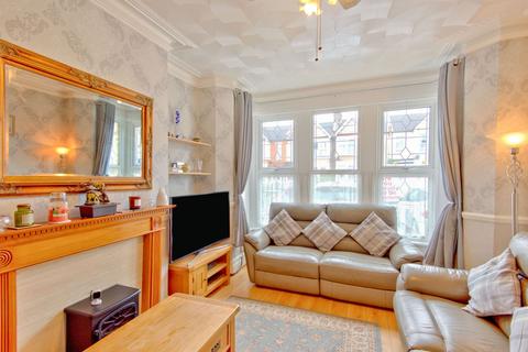 5 bedroom terraced house for sale, Lovelace Gardens, Southend-On-Sea, SS2