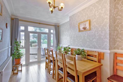 5 bedroom terraced house for sale, Lovelace Gardens, Southend-On-Sea, SS2