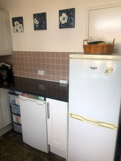 1 bedroom in a flat share to rent, London SW15