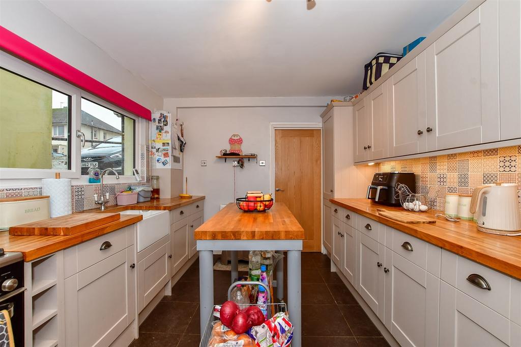 Markland Road, Elms Vale, Dover, Kent 3 bed semidetached house for