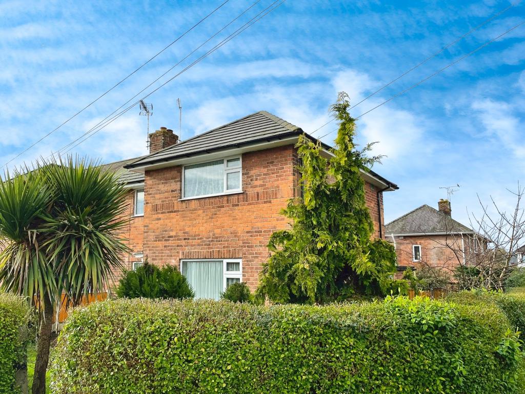 Park Avenue, Saltney, Chester... 3 bed semidetached house for sale £