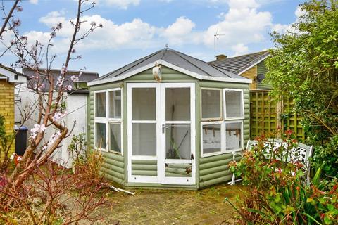 10 Highfields Avenue, Beltinge, Herne Bay, CT6 6LN