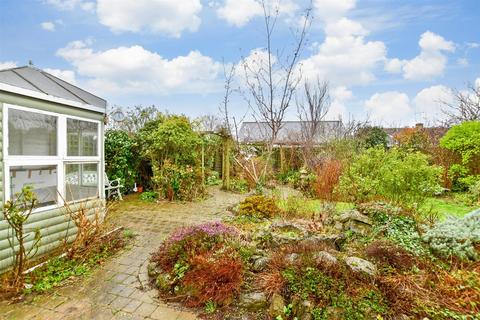10 Highfields Avenue, Beltinge, Herne Bay, CT6 6LN