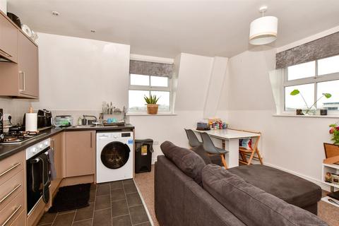 2 bedroom apartment for sale - South Street, Newport, Isle of Wight