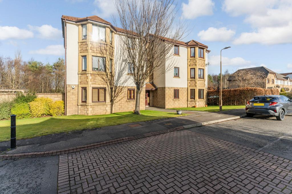 263/2 Gogarloch Syke, Edinburgh EH12 9JF 2 bed ground floor flat for