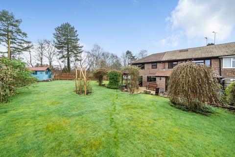 4 bedroom house for sale, Liphook large corner garden