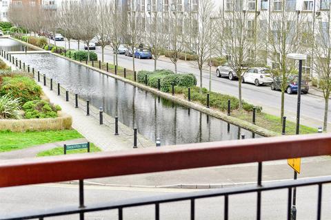 79 Canalside, Redhill, RH1 2NH