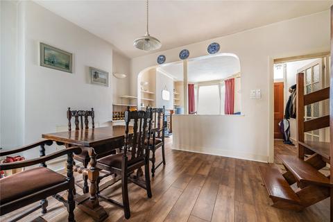 16 Thornton Road, Barnet, EN5 4JE