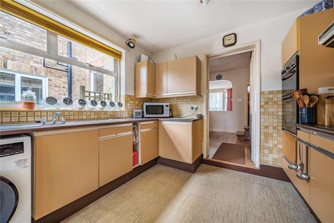 16 Thornton Road, Barnet, EN5 4JE
