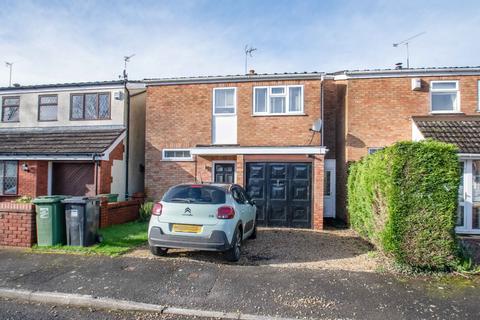 3 bedroom terraced house for sale, Gorsey Close, Astwood Bank, Redditch, Worcestershire, B96