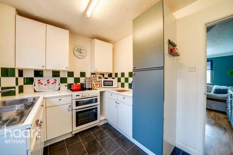 63 Constance Close, Witham, CM8 1XL