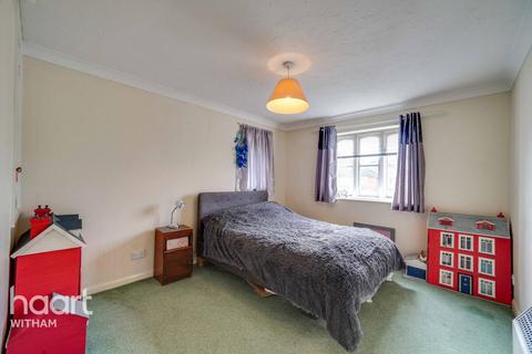 63 Constance Close, Witham, CM8 1XL