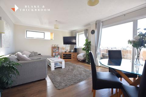 2 bedroom flat for sale, Landseer Court, Carnarvon Road, Clacton-on-Sea